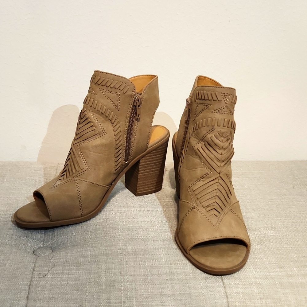 Tan/Light Brown Heeled Sling Back Sandals